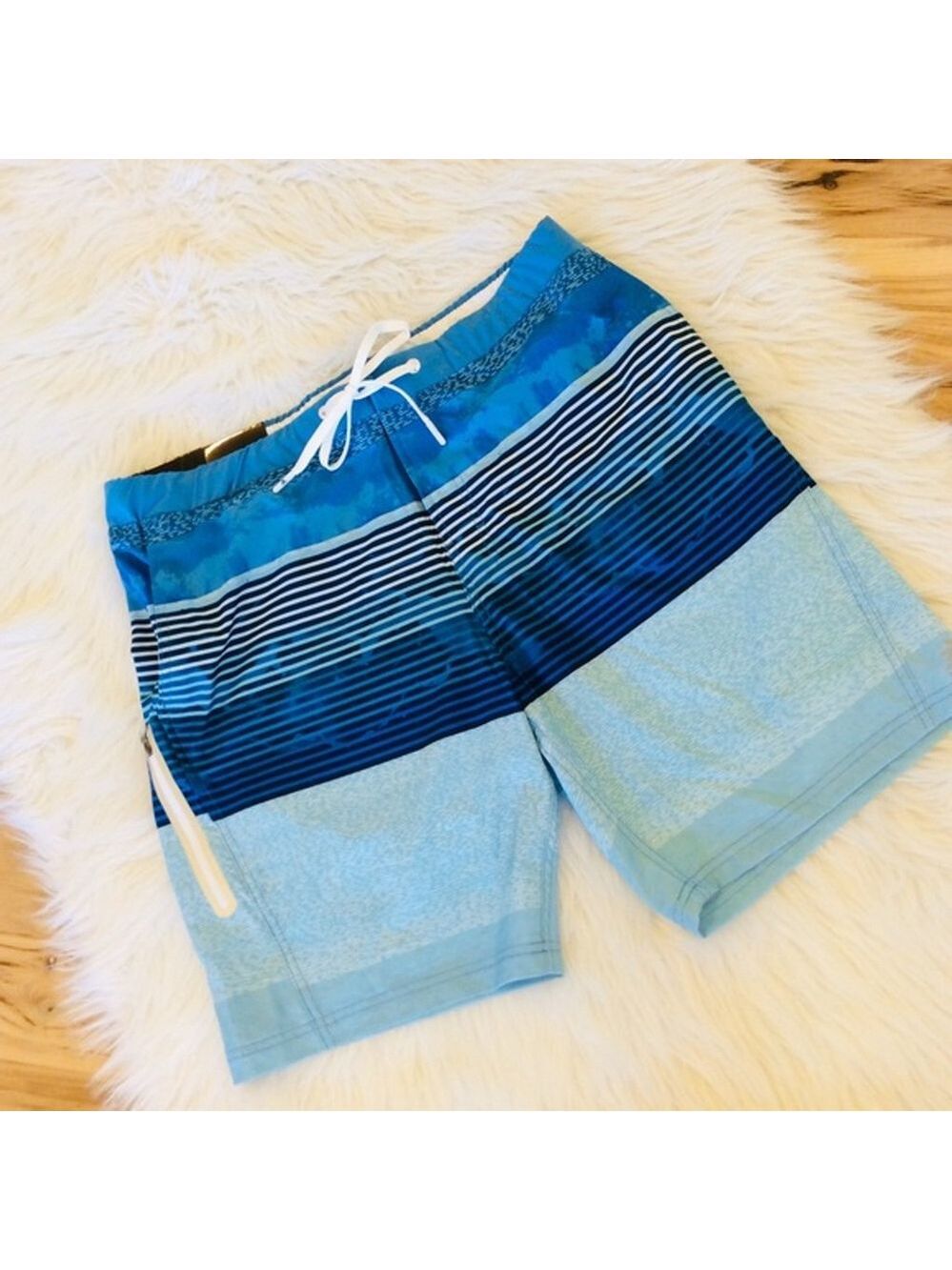 ZeroXposur Mens Swim Trunks Large Blue Stripe